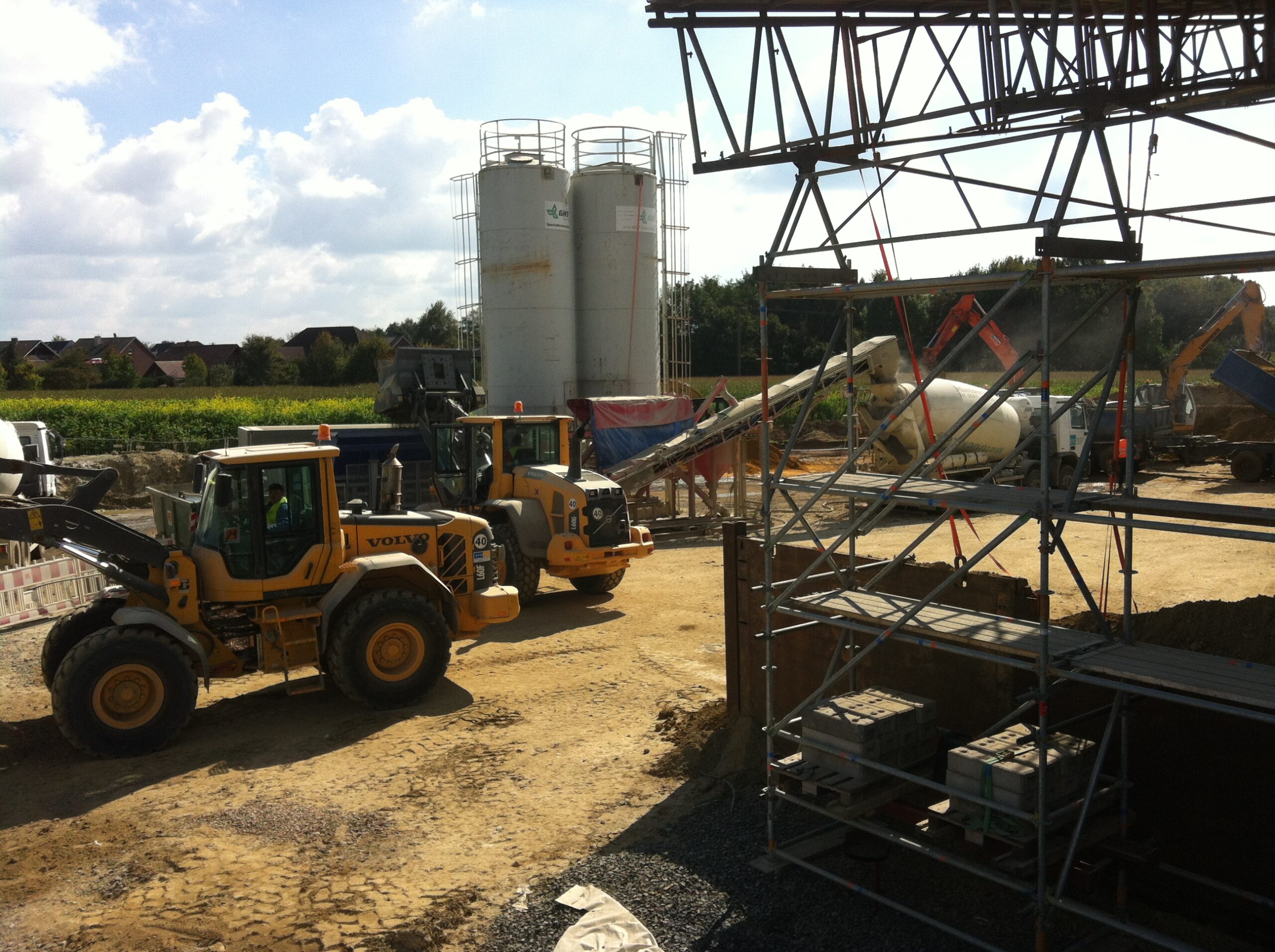 Mischplatz im späteren Betrieb für 380kV Flüssigbodentrasse