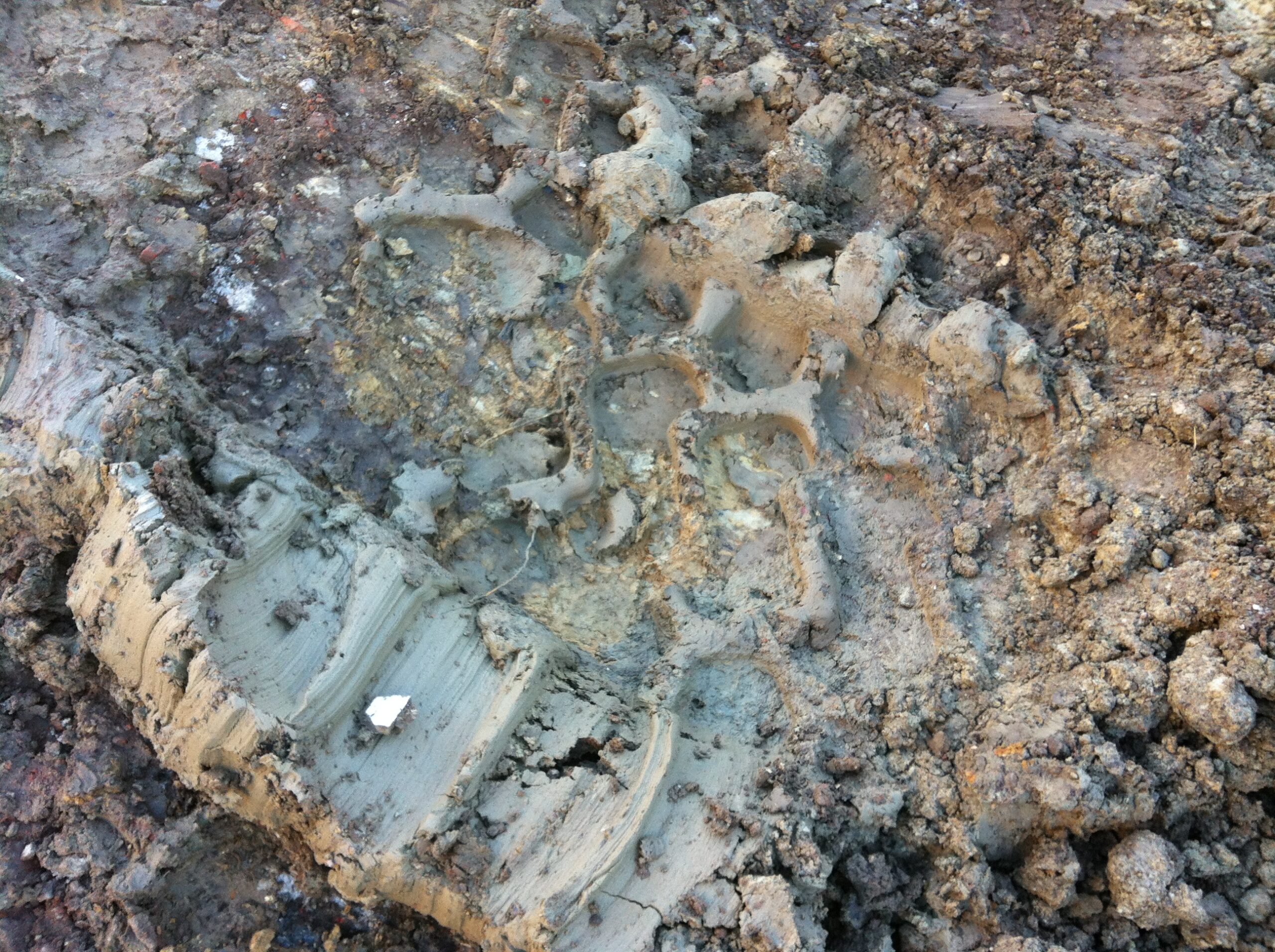 Stark bindiger Anteil am Ausgangsboden für Flüssigbodenherstellung