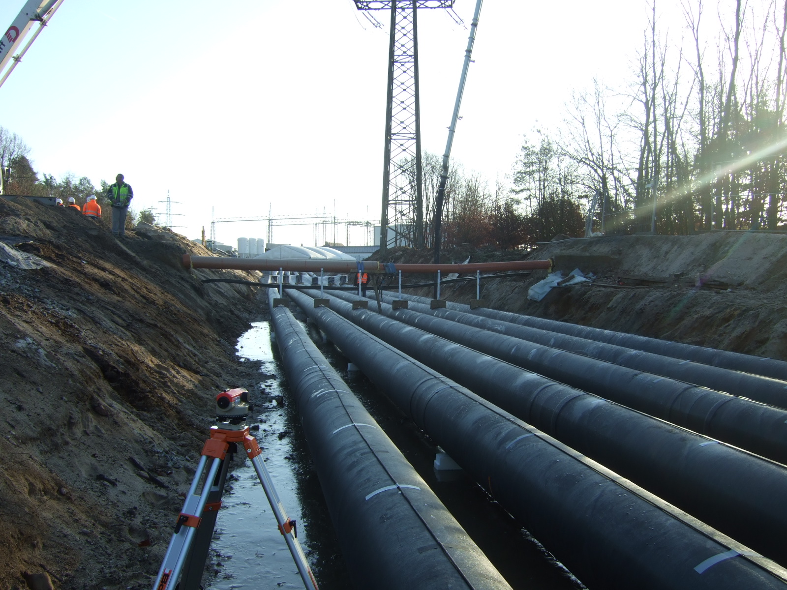 Trasse mit Leerohren GIL 420kV im Vorfeld Flüssigbodenverfüllung