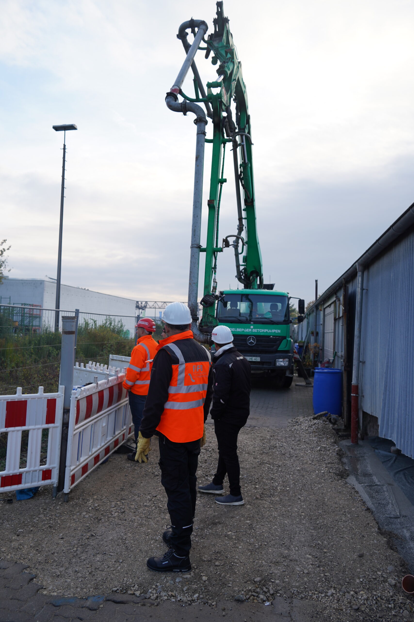 Aufsatz der Pumpe zur Verpressung mit Flüssigboden