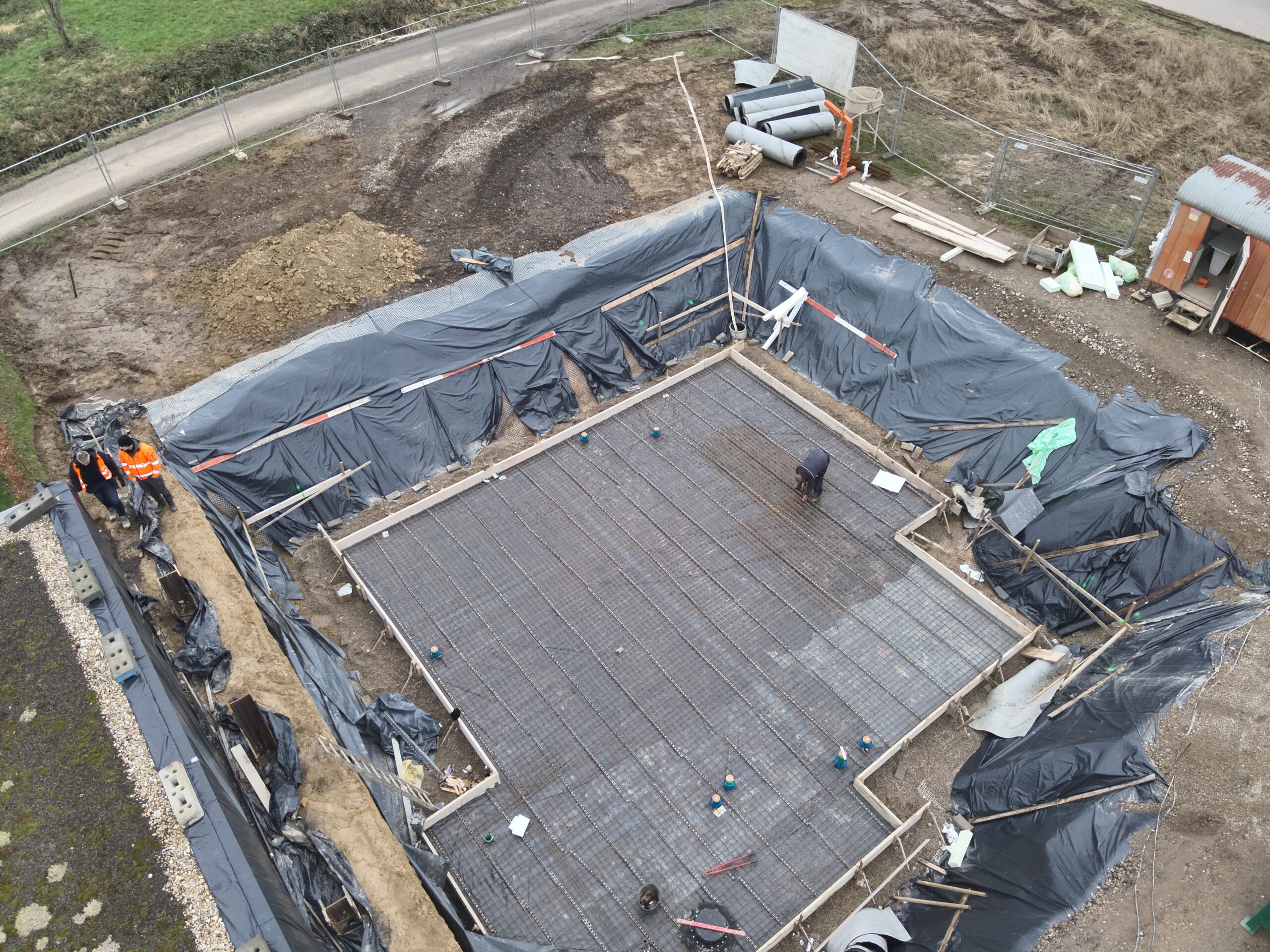 Baufeld vor Einbau Beton für Bodenplatte