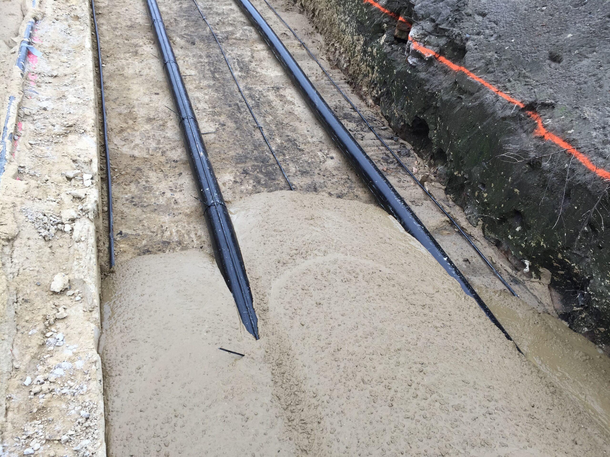 Fortschreitende Verfüllung bis Übergabepunkt mit Flüssigboden 110kV