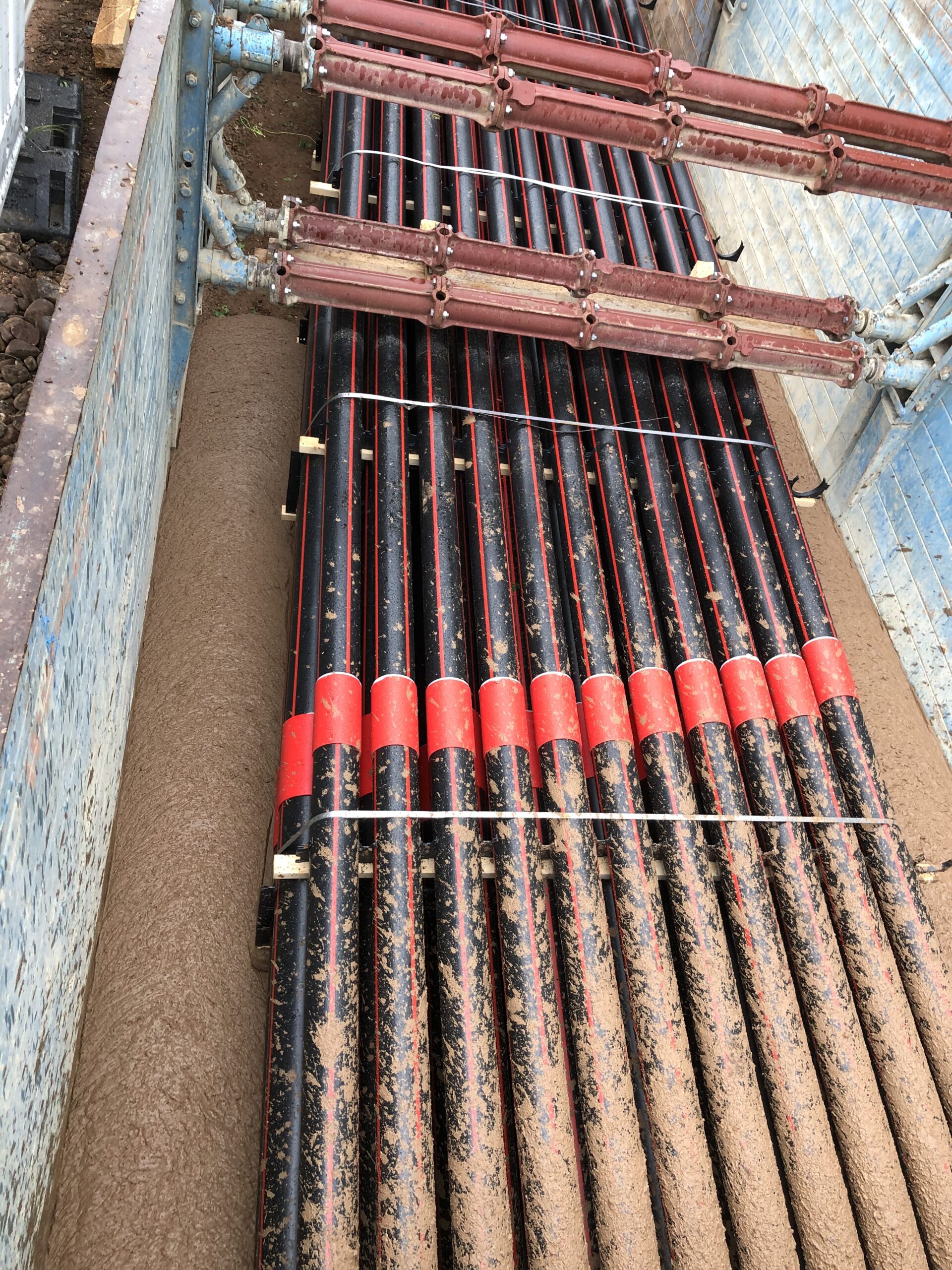 Verfüllung mit Verfüllkeil aus Flüssigboden thermisch stabilisierend 2