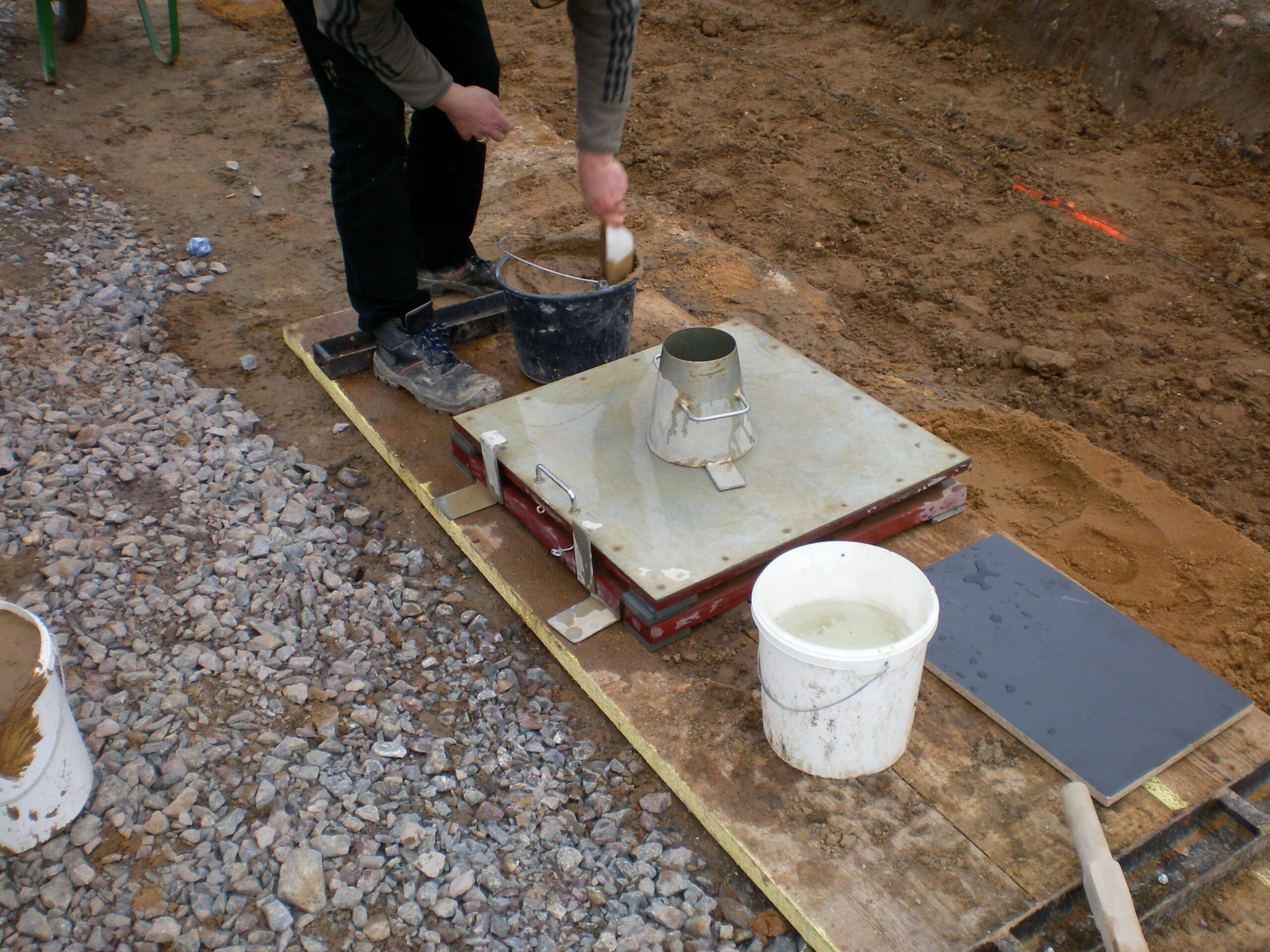 Qualitätssicherung Flüssigboden auf der Baustelle