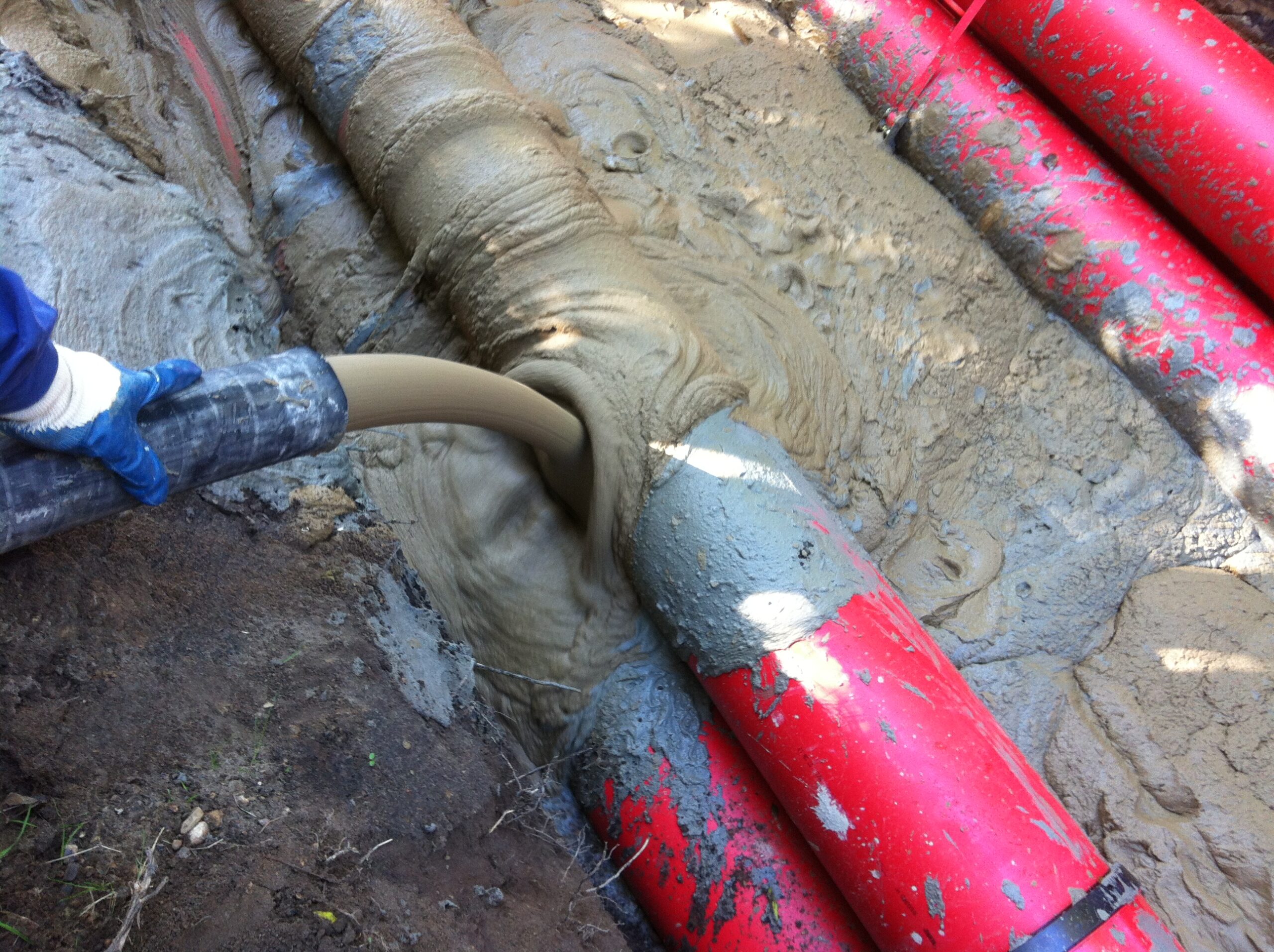 Vollständige Leerraumfreie Verfüllung ohne wässrige Mischung - stabilie Matrix mit thixotropie für Verfüllung 380kV