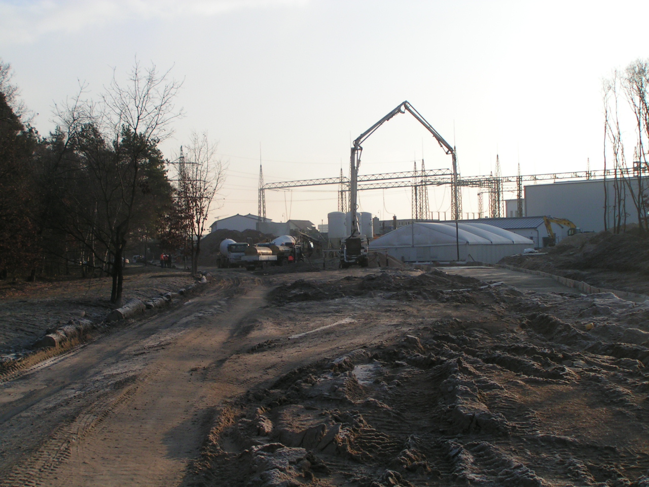 Verfüllung bis Übergabestation 420kV erreicht wird mit Flüssigboden 420kV