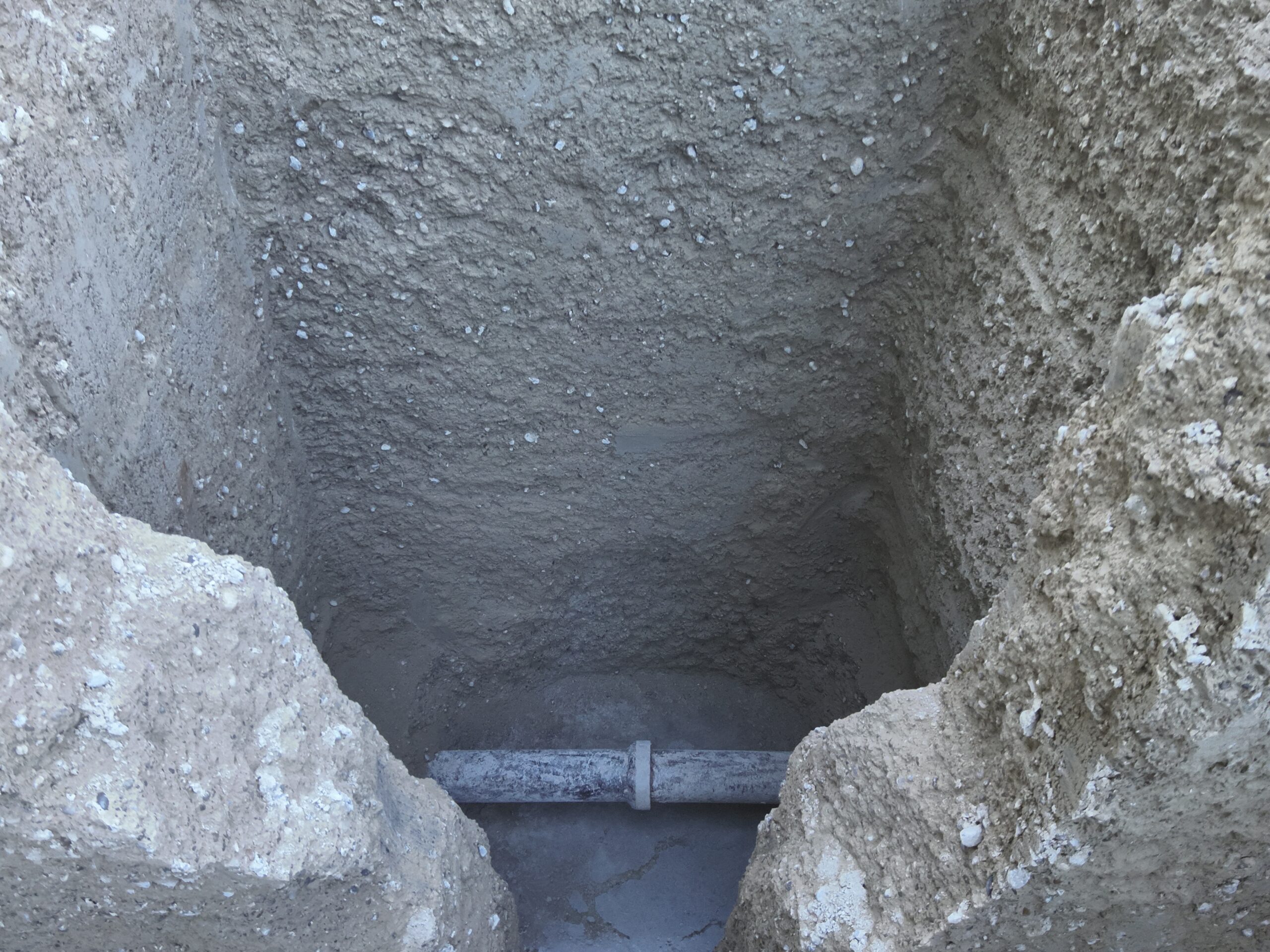 Bestandsleitung erfolgreich ohne Beschädigung in wasserdichte Baugrube eingebunden RSS Wand Flüssigboden