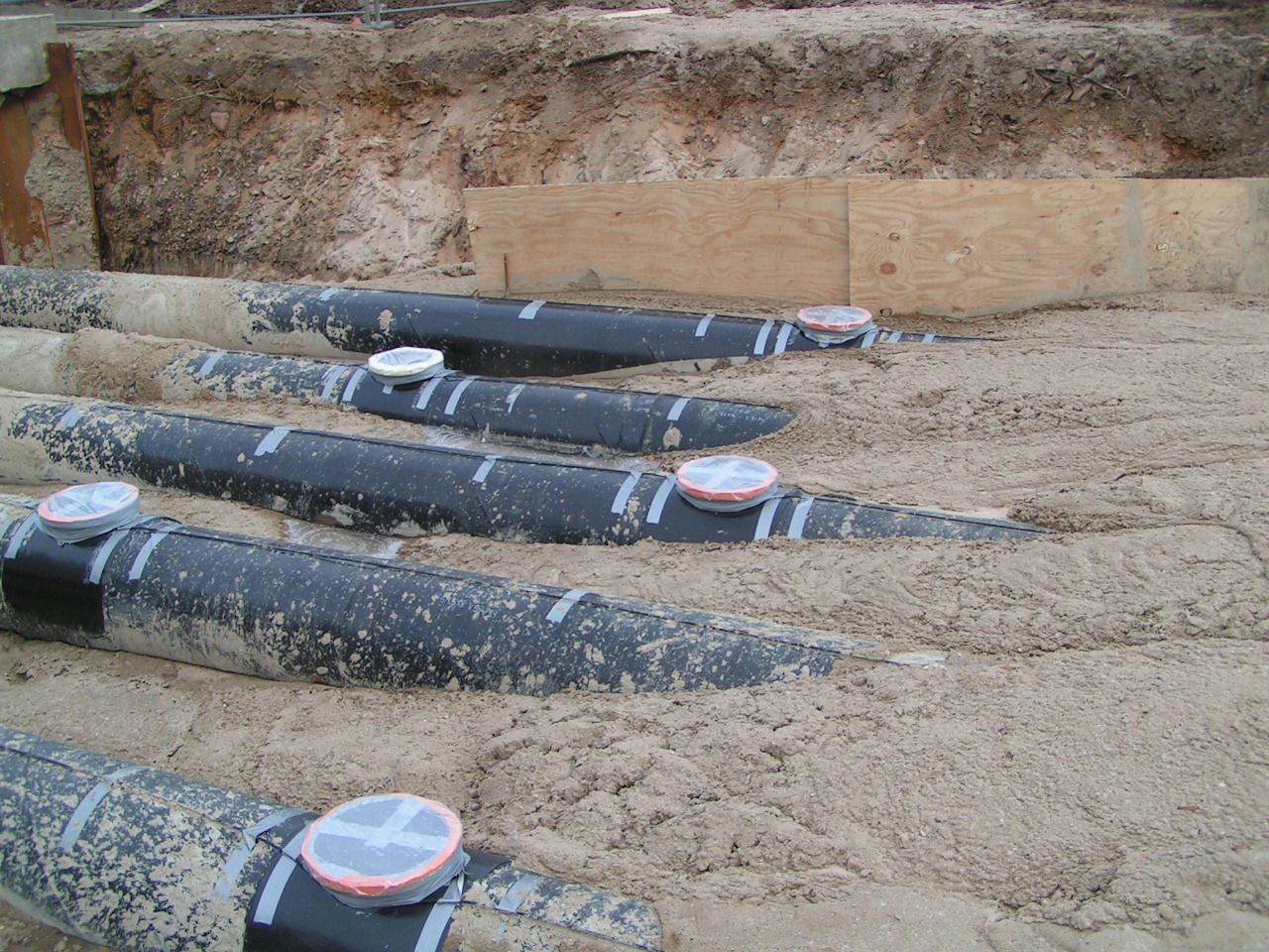 Permanente Arbeit mit Verfüllkeil Flüssigboden 420kV