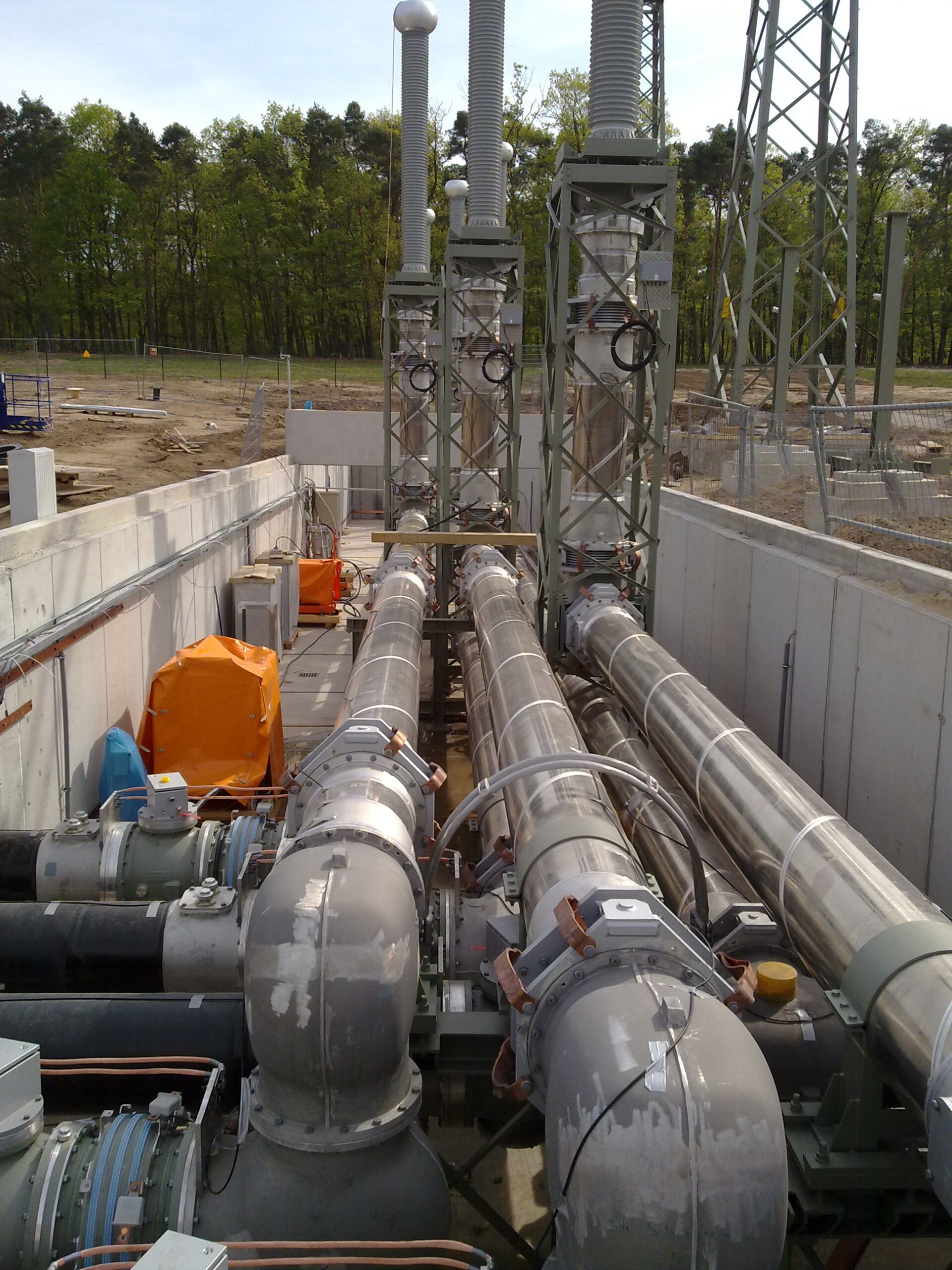 Trasse entdet in Übergabestaion mit weiteren Medien