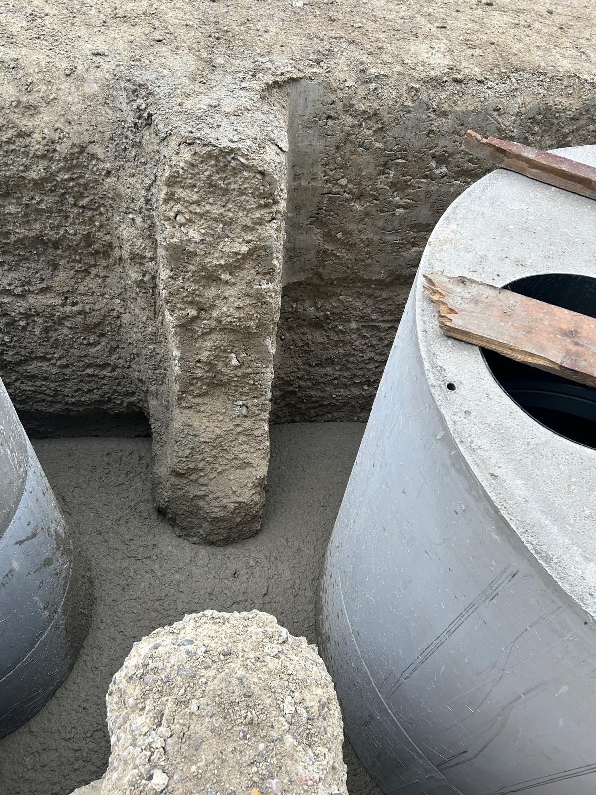 Abschließende Verfüllung Flüssigbodenbaugrube mit Flüssigboden