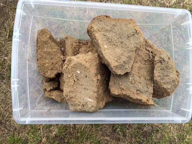 Nach 4 Jahren Betrieb im eingebauten Zustand keine Austrocknungen Flüssigboden